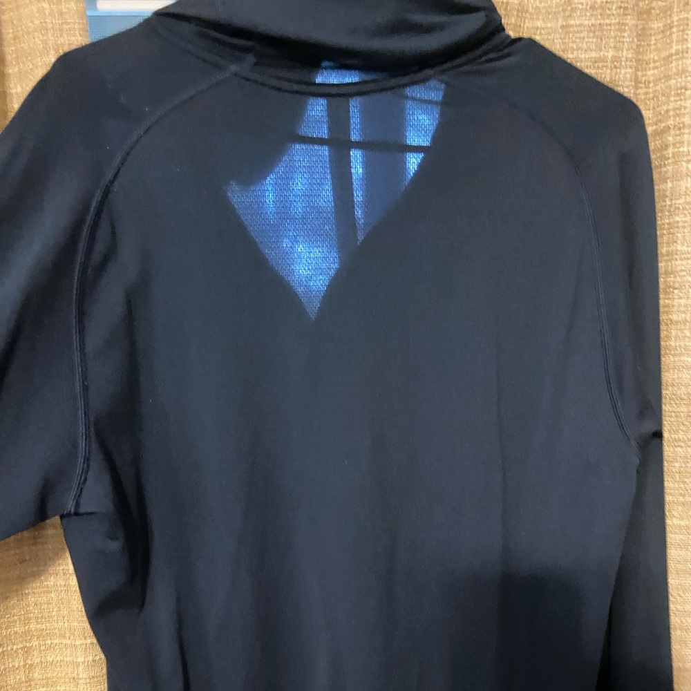 LuluLemon Sport Pullover with Hood. New.